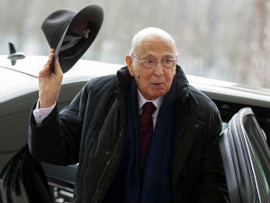 Наполитано данас подноси оставку