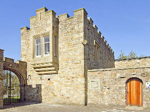 Уклети британски дворац на продају