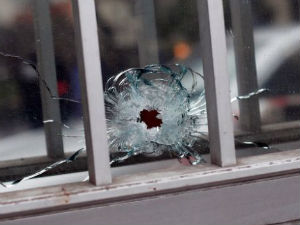 Чаура из БиХ на месту напада на "Шарли ебдо"