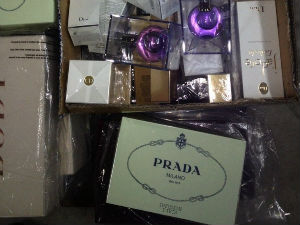 Заплењени парфеми и вијагра код Старе Пазове