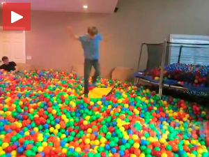 Од куће направио играоницу