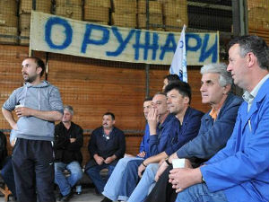 Синдикати наменске индустрије: Зашто смо прислушкивани?