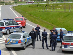 Беч, српски држављани приведени због тероризма