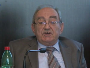 Стаменковић: Сачекати са решењем за "швајцарце"