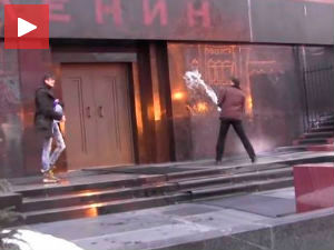 Светом водицом терали Лењина?