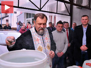 Освештавање воде, стари обичај или скандал