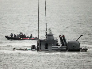 Потонуо кинески рибарски брод, десет особа нестало