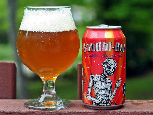 Скинули Гандија са пива