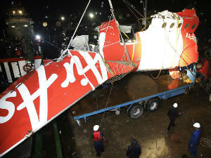 Неуспело извлачење трупа авиона "Ер Азије"