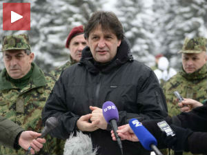 Гашић: Јанковић није у праву