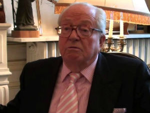 Жан-Мари Ле Пен лакше повређен у пожару