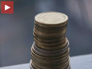 Српска економија на клацкалици