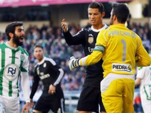 Роналду два меча суспензије