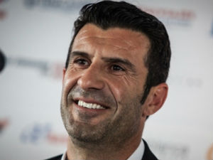 Фиго би на чело Фифe!