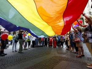 ХРВ: Скроман напредак у заштити људских права у Србији