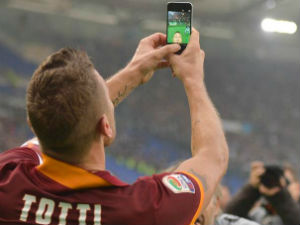 Тоти "замало" председник Италије!