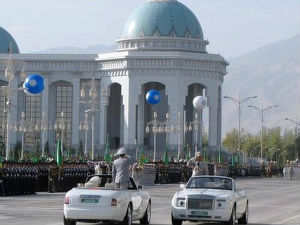 Председник забранио злослутне црне аутомобиле?