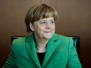 Ангела Меркел искључује смањење дуга Грчкој
