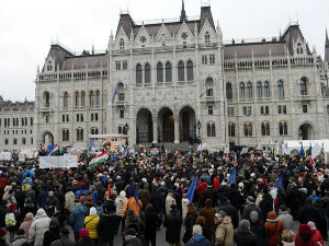 Демонстранти у Будимпешти траже оставку Владе