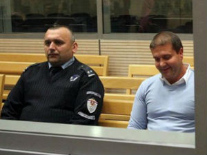 Шарићева одбрана тражи изузеће Радисављевића