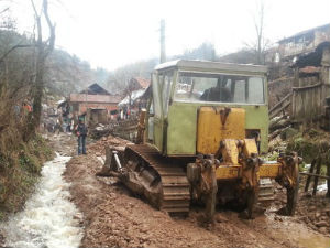 Санацију штетe у Босилеграду помаже и МУП 