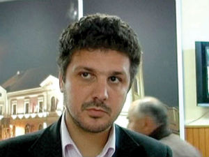 ПС: Пајтић у Бриселу заборавио на Србе са КиМ