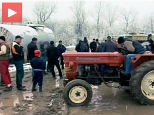 Мештани Брђана  протестују због оштећеног моста