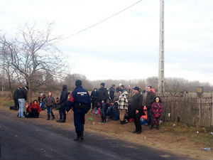 Преполовљен број илегалних прелазака границе