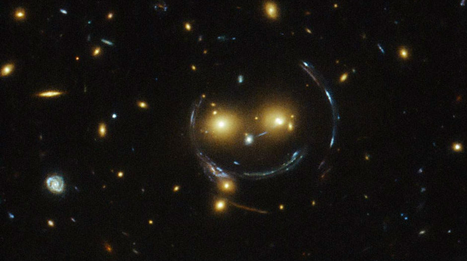 Свемир нам се смешка