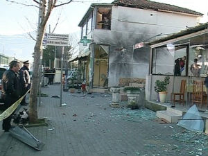 Две снажне експлозије у центру Тиране