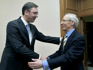 Вучић са америчким дипломатама