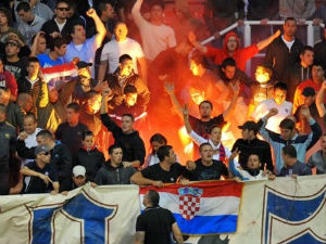 Обрачун БББ-а и "торциде" на ауто-путу