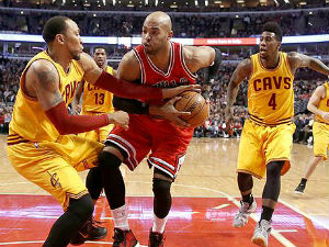 Роуз и Гасол победили Кливленд 