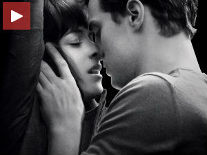 Критичари исмејали филм „Педесет нијанси – Сива“