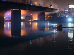 Пожар на Лазенковском мосту у Варшави 