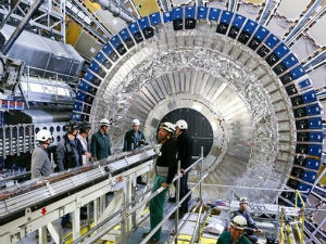 Научници чекају „сузи“, па отварају шампањац