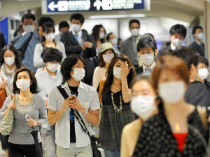 Хируршке маске као свакодневица