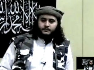 Аустријски џихадиста дели бомбоне у Сирији