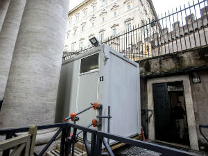 Бесплатно туширање у Ватикану