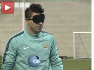 Највећи мајстори могу и без гледања!