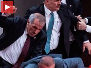 Туча у турском парламенту, пет повређених