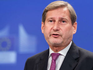 Хан: Слобода медија остаје "критична тема"