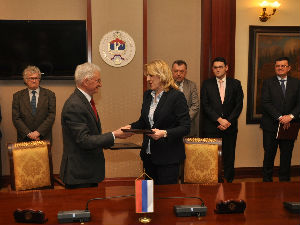  Српској 275 000 евра за санацију штета од поплава