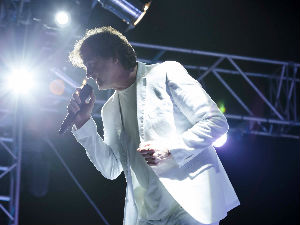 Чола  размрдао Дубаи