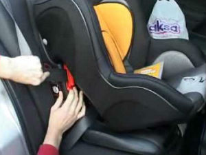 "Родитељ": Деца нижа од 150 цм морају у ауто-седишта