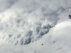 Швајцарска, у лавини страдала четири скијаша