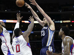 Мемфису трилер у ЛА, Харден срушио Минесоту