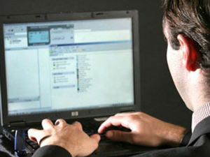 ФБИ: Шездесет хакерских група повезаних с државама