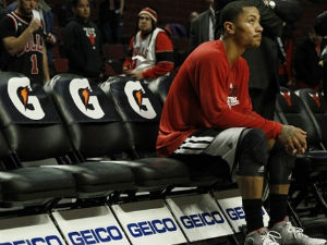 Агонија се наставља - Роуз опет мора на операцију!