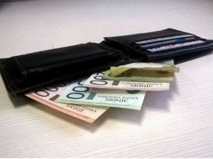 Јануарске плате мање него децембарске